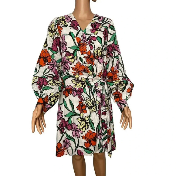 Roller Rabbit Jorales Bibianna wrap Dress size M knee length floral - Picture 2 of 10